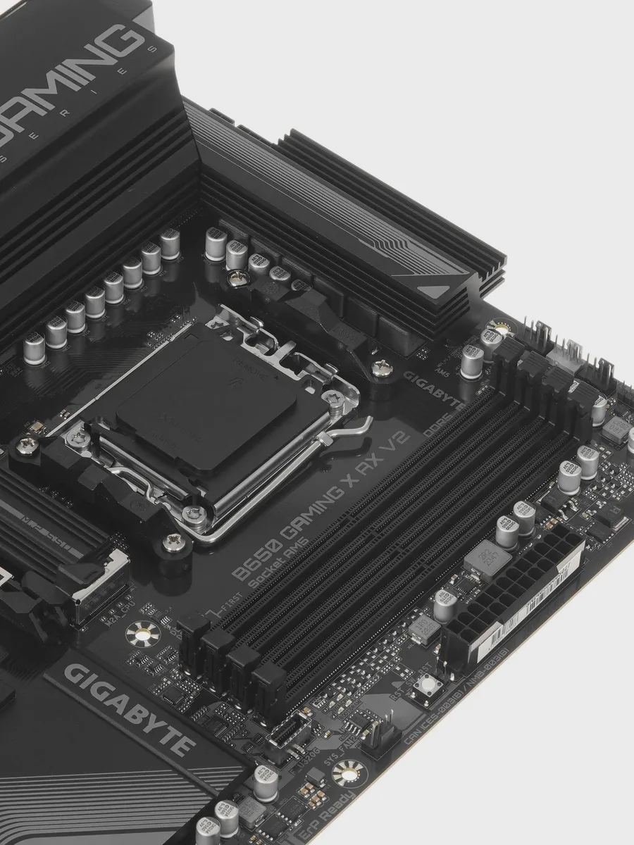 Материнская плата GIGABYTE B650 GAMING X AX V2, AM5, Standard-ATX — фото 6 из 9