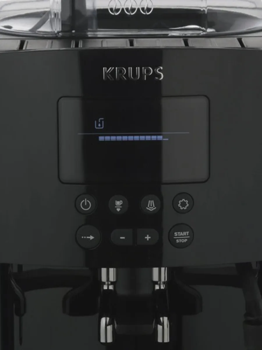 Кофемашина автоматическая Krups Essential EA815070 черный — фото 4 из 8