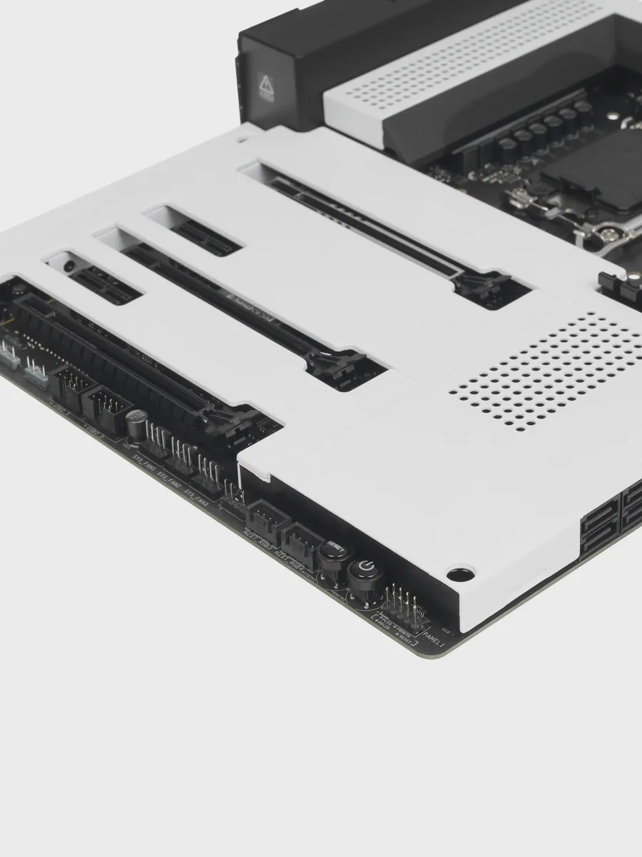 Материнская плата NZXT N7 Z790, LGA 1700, Standard-ATX — фото 5 из 11