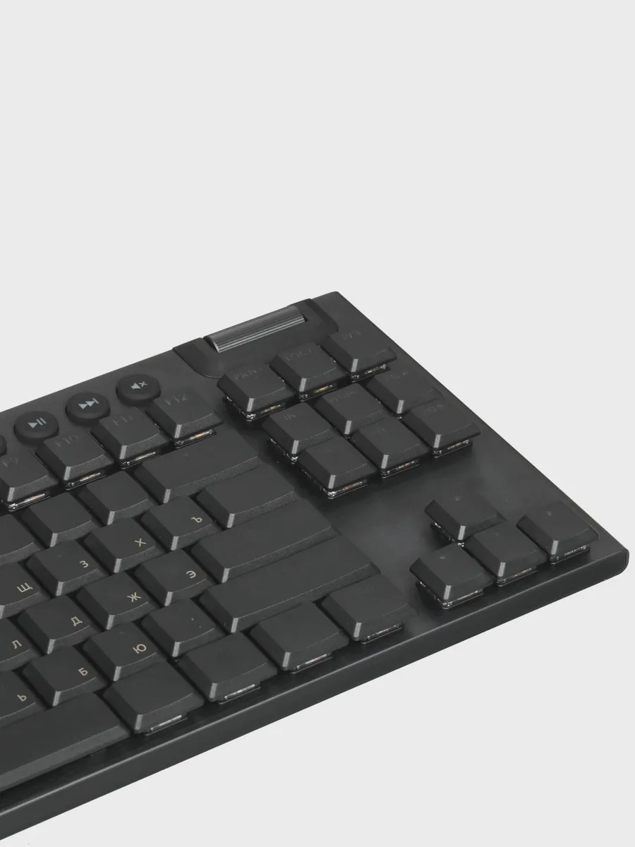 Клавиатура Logitech G915 X LIGHTSPEED TKL, Bluetooth, USB Type-A, радиоканал, черный — фото 7 из 11