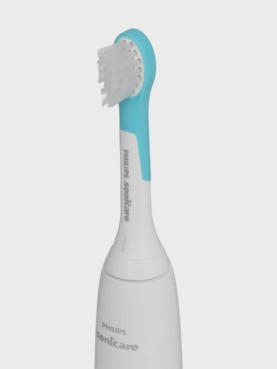 Электрическая зубная щетка Philips Sonicare HX3601/01 белый — фото 6 из 11